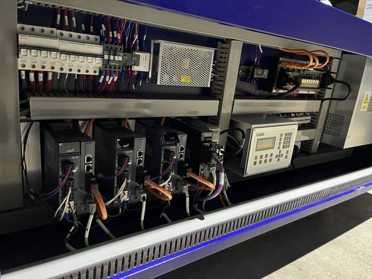 Fonction de mise au point automatique 1000kw 2000kw 3000kw Machine de découpe laser CNC pour découpeuse laser à fibre de tôle par Au3tech/Cypcut Control System