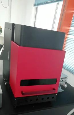 Max source laser 3D type fermé CNC marquage gravure machine de découpe pour les métaux d'or et d'argent dans la zone de marquage 110 * 110mm