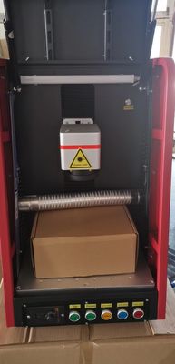 Machine de marquage laser à fibre rotative à autofocus 20w 30w pour bijoux Armoire fermée Matériau applicable Métal et non métal
