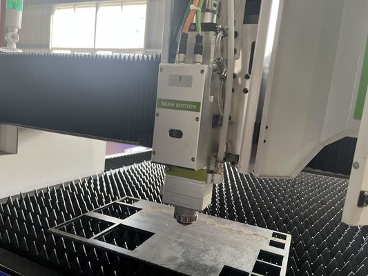 Machine de découpe laser MAX/RAYCUS/IPG 1500x3000mm avec logiciel de commande CYPCUT et soupape réductrice de pression SMC-Japon